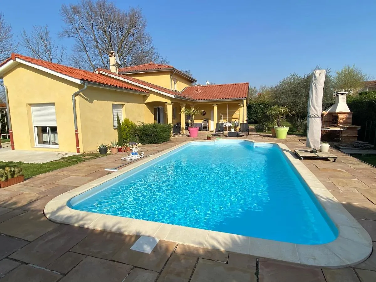 Chambres Dans Villa Avec Piscine Gleizé Bed and breakfast